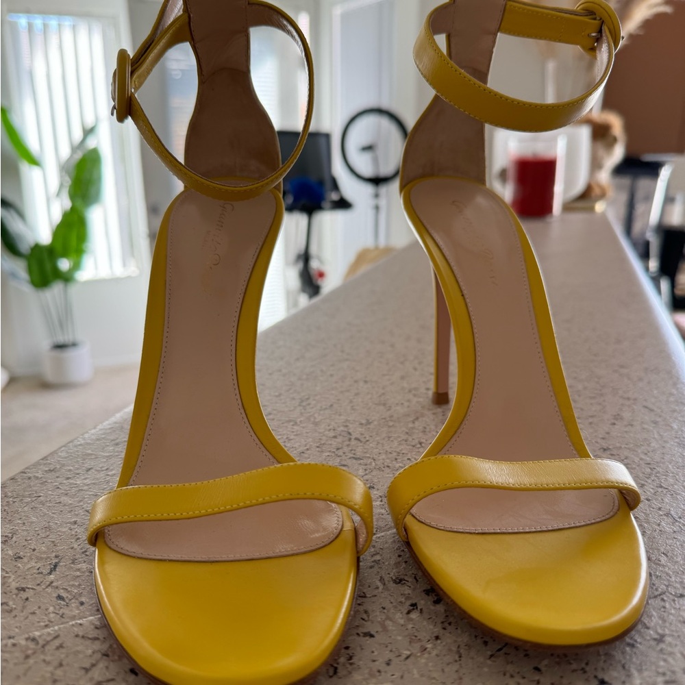Gianvito Rossi Yellow Stilettos size 39.5